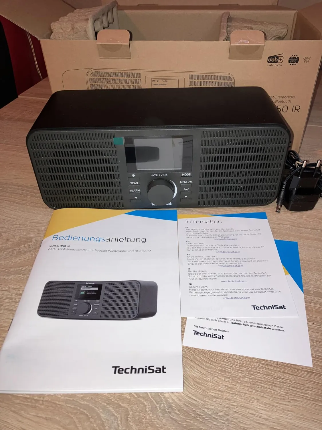 TechniSat Viola 350 IR radio internet DAB+ nero