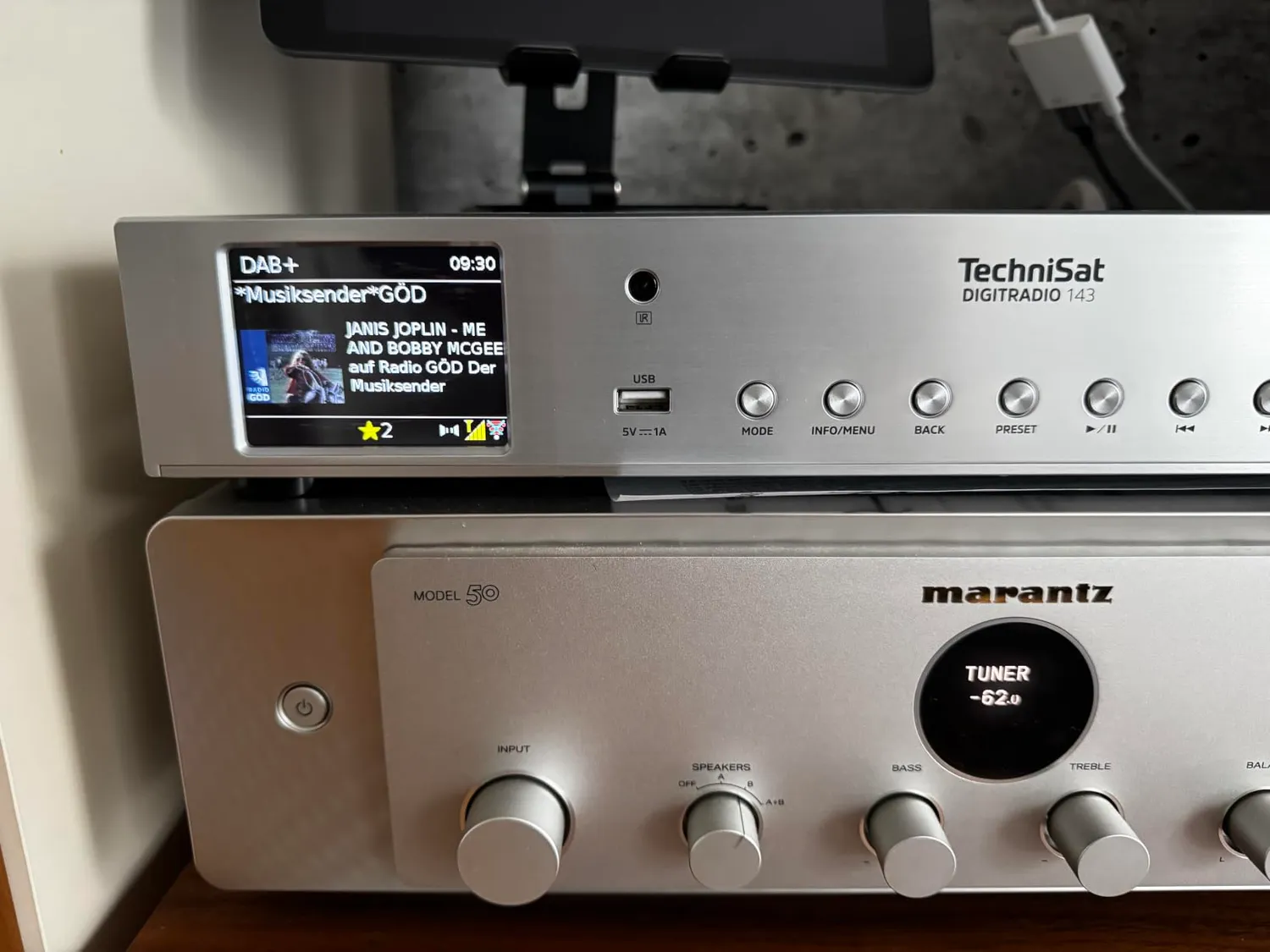 TechniSat DigitRadio 143 V3 sintonizzatore HiFi argento DAB+