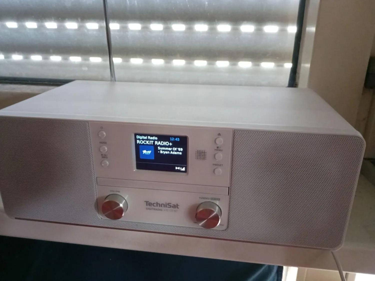 Technisat DigitRadio 370 CD BT radio DAB+ bianca con CD