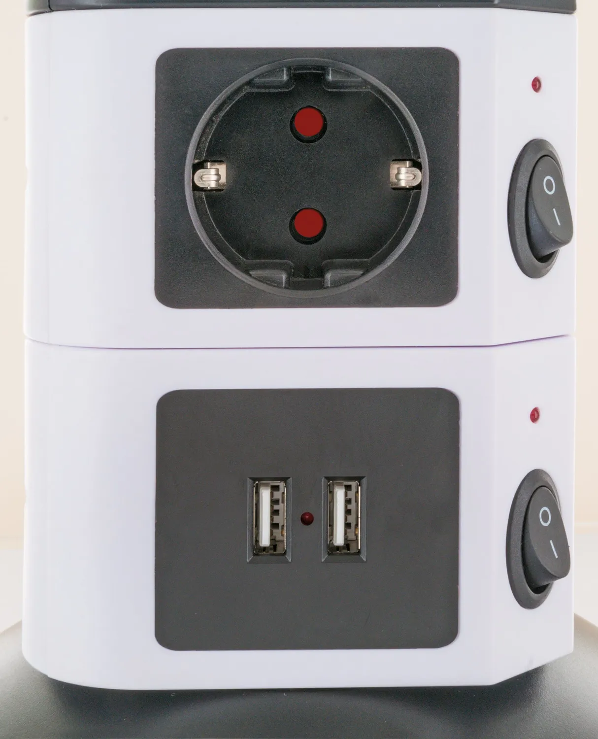 Schwaiger Torre Presa 7 Vie + USB-A Cavo 1,8 m