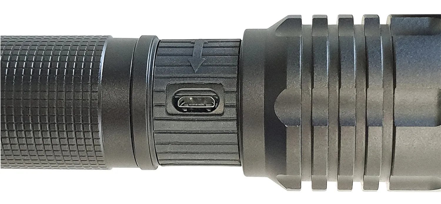 Schwaiger torcia LED zoom 1000 lm ricaricabile USB nera