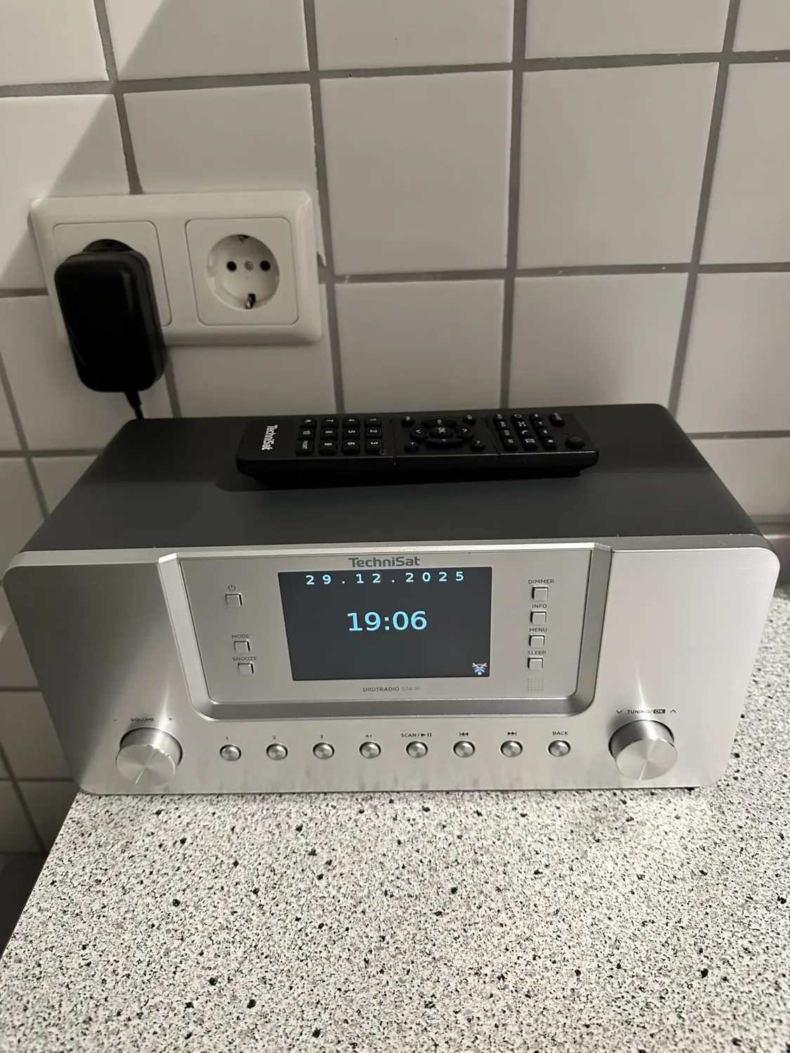 Technisat DigitRadio 574 IR radio internet DAB+ argento