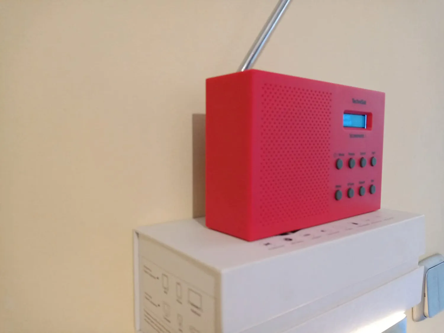 TechniSat TECHNIRADIO 3 Radio DAB+ Portatile Bianca Sveglia