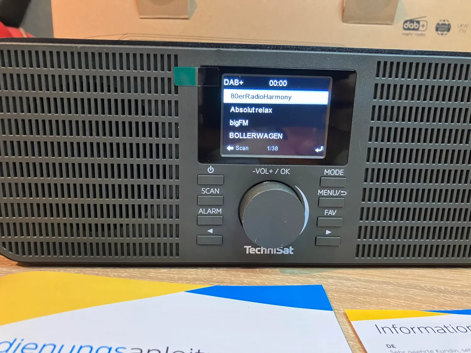 TechniSat Viola 350 IR radio internet DAB+ nero