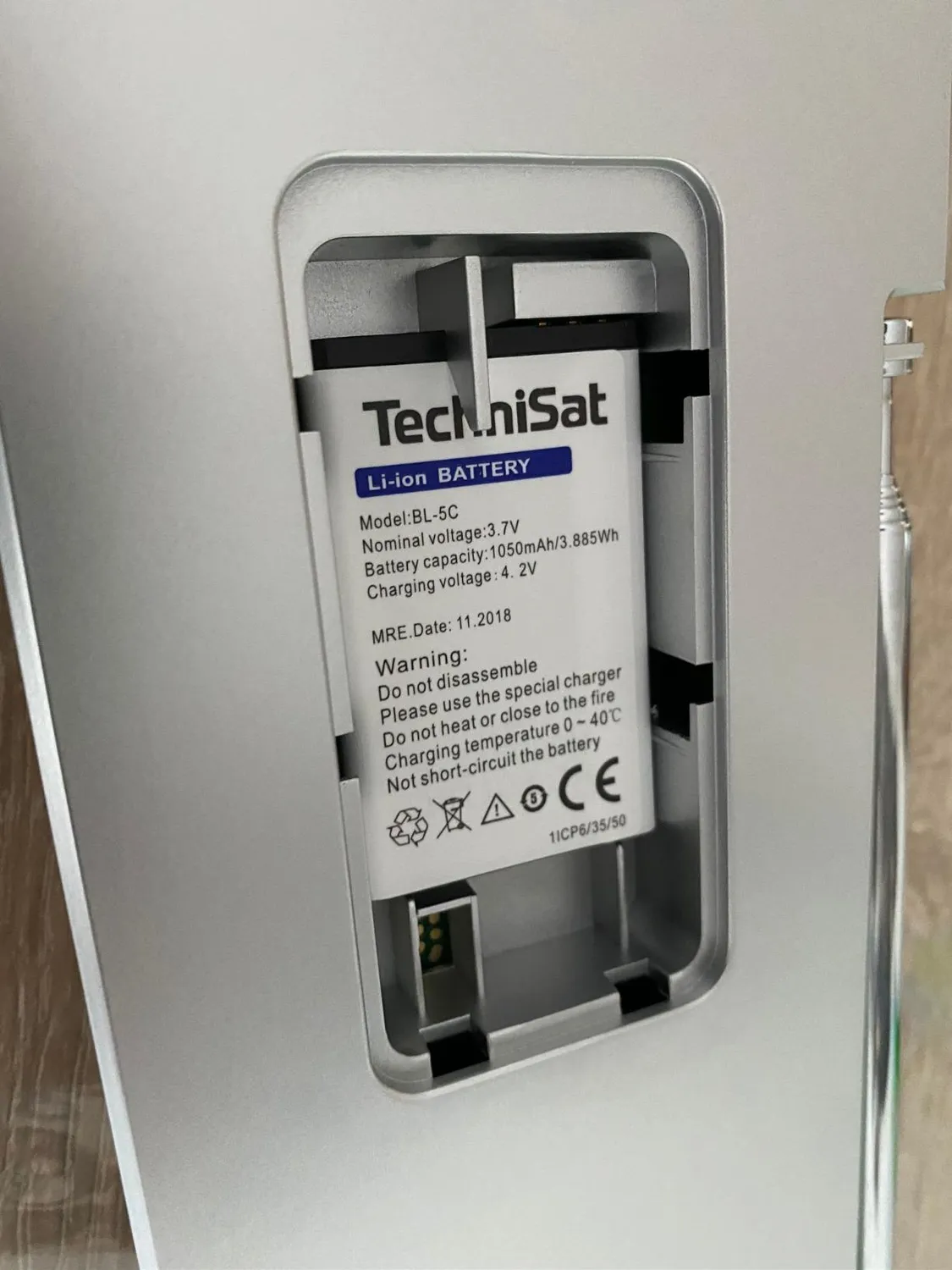 TechniSat DIGITRADIO 1 S radio DAB portatile argento