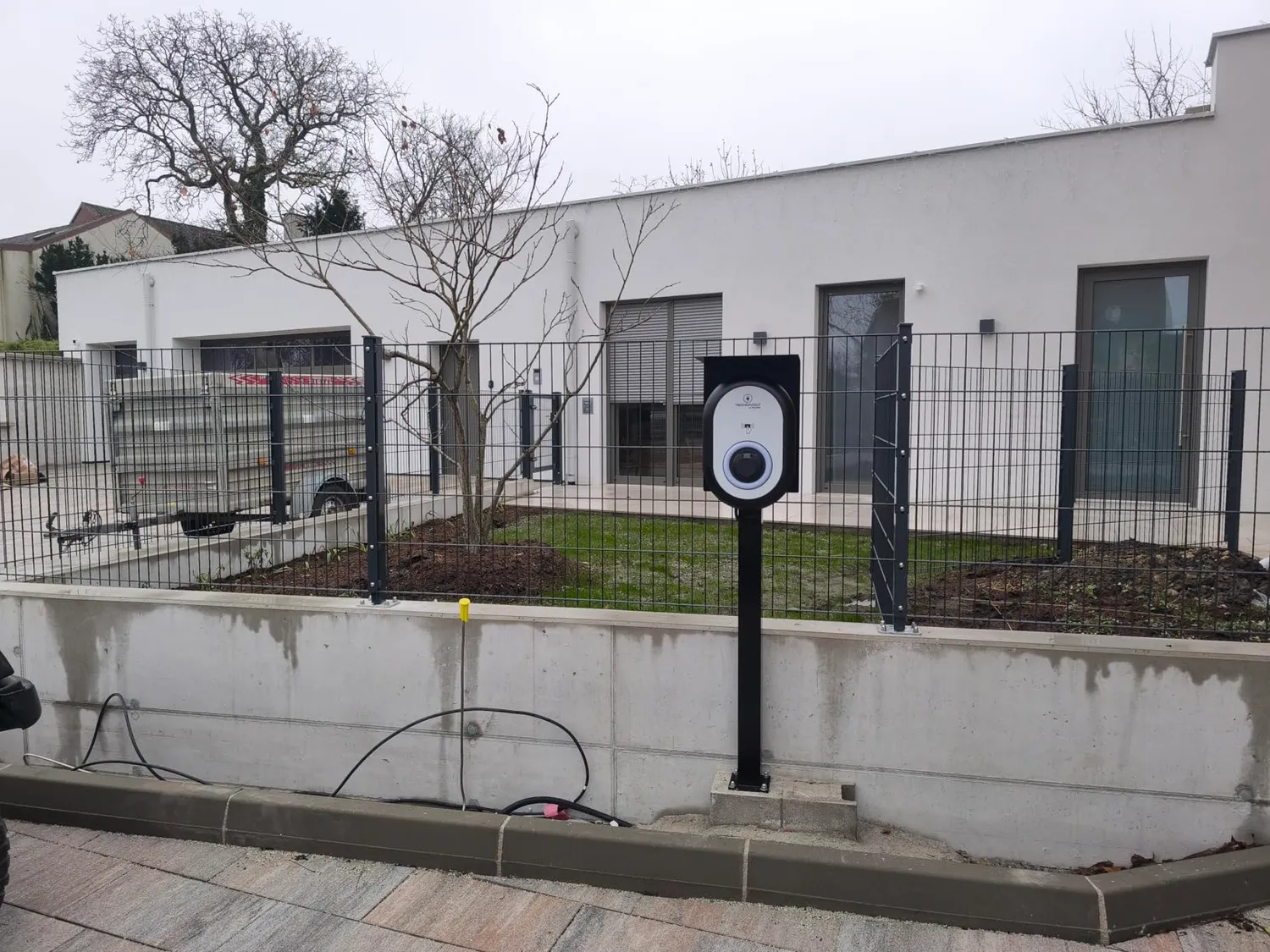 TechniSat TechniVolt 100 wallbox senza cavo ricarica