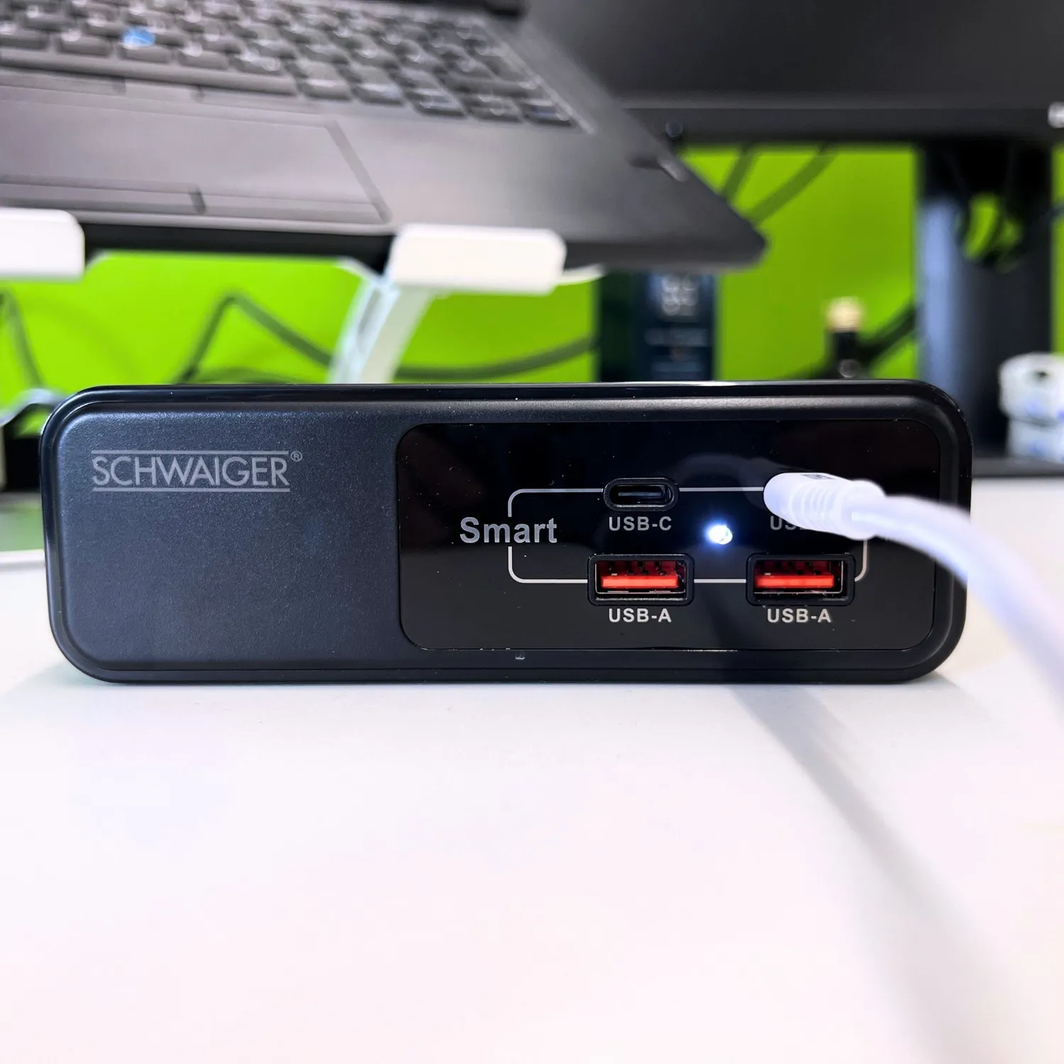 SCHWAIGER LADV4115 Multipresa 83W USB-C 1,5 m