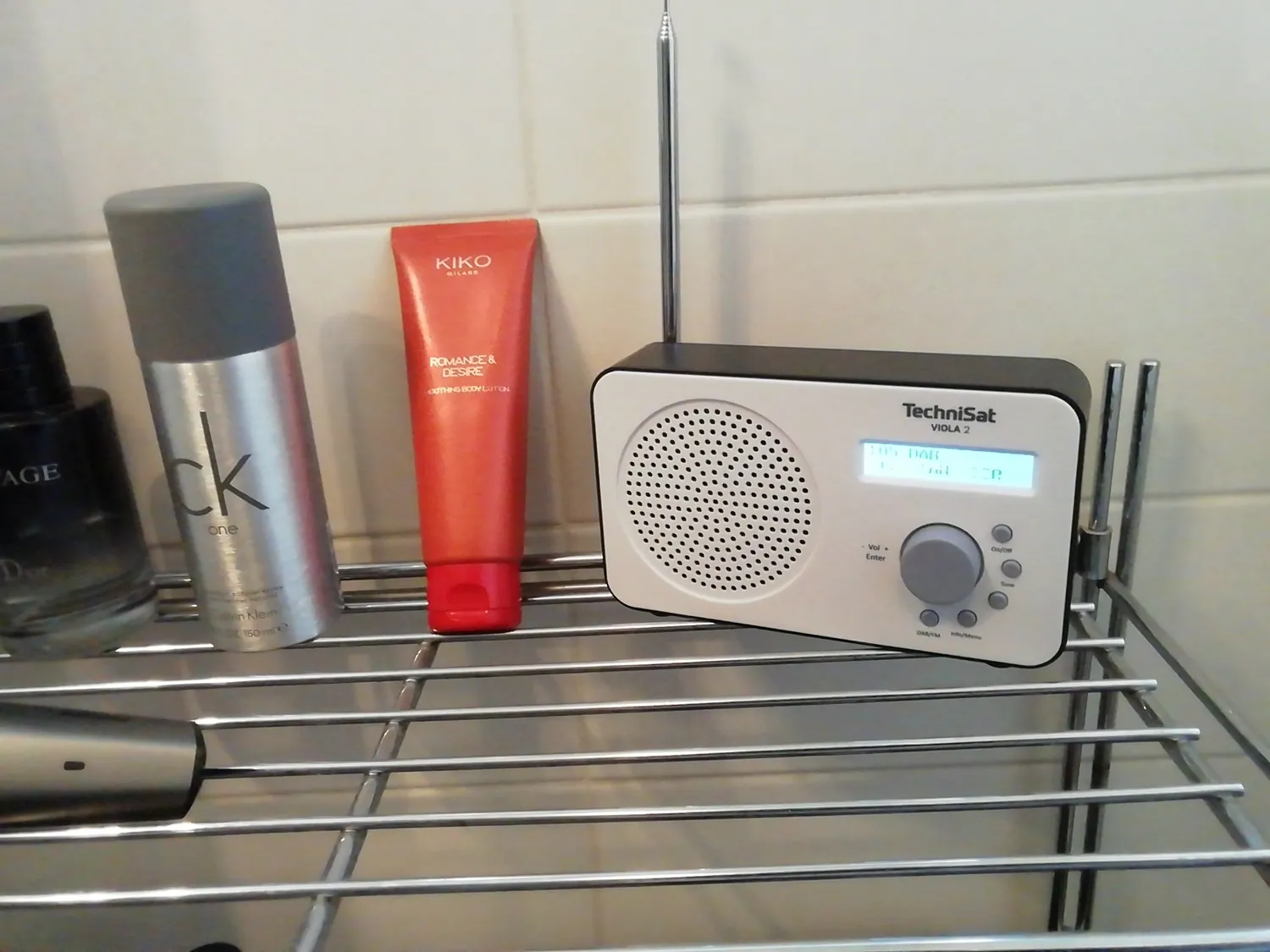 TechniSat Viola 2 Radio DAB+ Portatile Bianco Nero