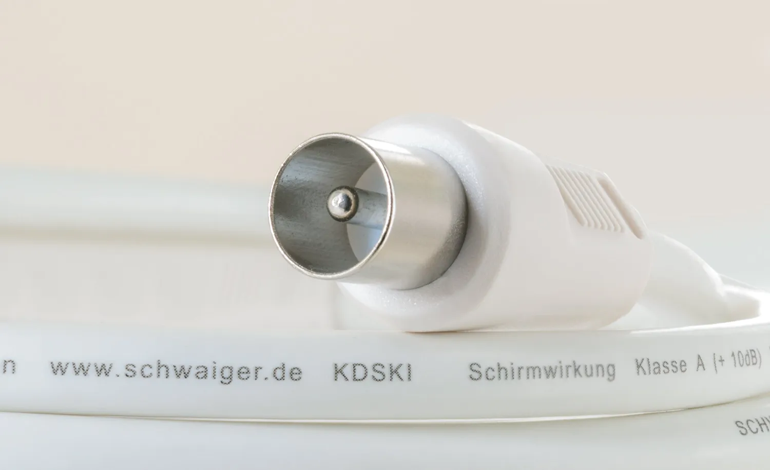 Schwaiger Cavo Antenna TV 3 m Bianco IEC Maschio Femmina
