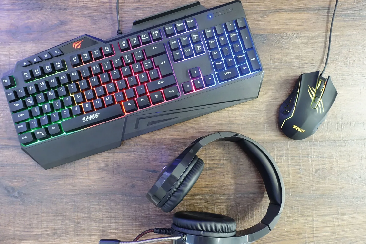 Schwaiger Tastiera Gaming QWERTZ USB Retroilluminata